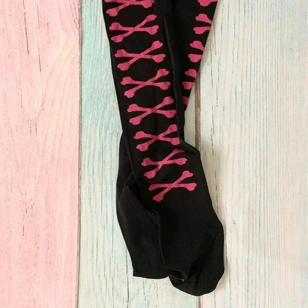 Bones and bow knee high stockings - Picture 5 of 5